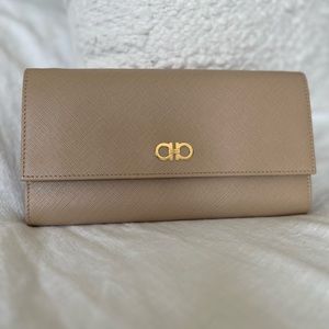 Salvatore Ferragamo Clutch with removable shoulder strap. Great Condition.